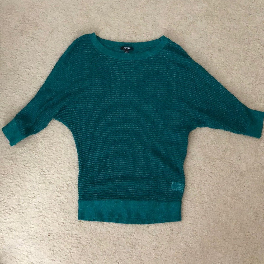 Thin fitted sweater